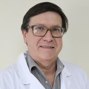 Dr. Raúl Finsterbuch Romero