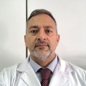 Dr. René Arnouk Bou Mansour