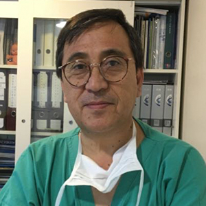 Dr. Manuel Loo Olivares