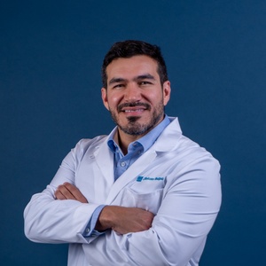 Dr. Nasser Eluzen Gallardo